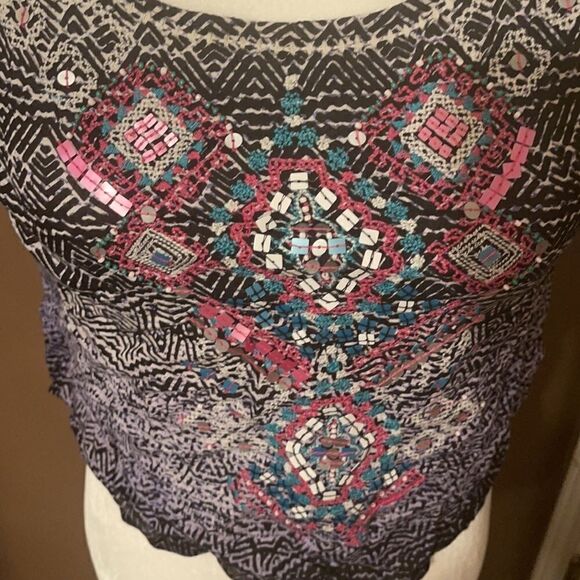 Patrons Of Peace Crop Tank - Picture 3 of 9